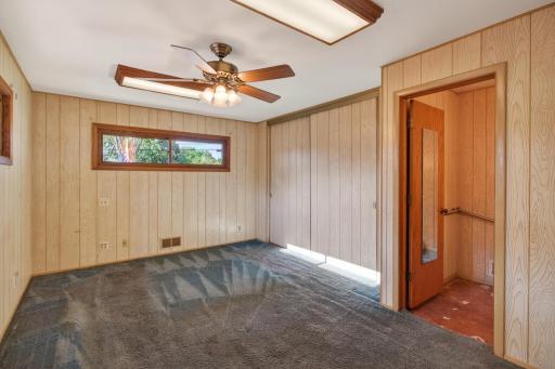 1502 Sherren Avenue E, Saint Paul, MN 55109