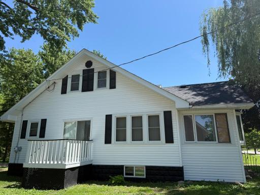 211 2nd Street SE, New Richland, MN 56072
