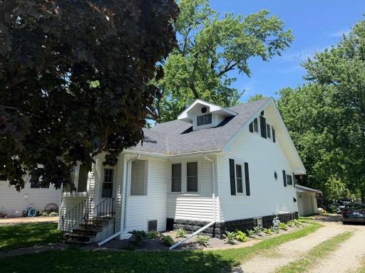 211 2nd Street SE, New Richland, MN 56072
