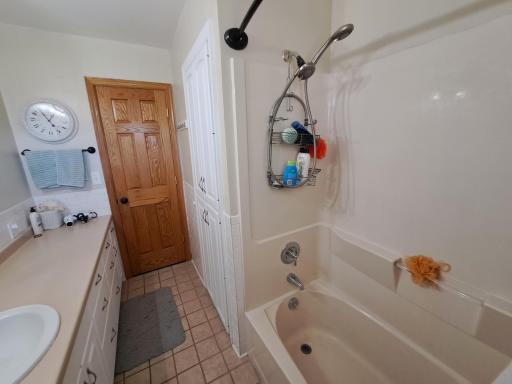 314 Meredith Road, Albert Lea, MN 56007