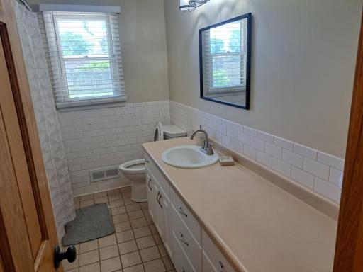 314 Meredith Road, Albert Lea, MN 56007