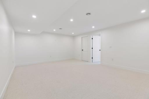 5705 Dupont Avenue South - - 0047.jpg
