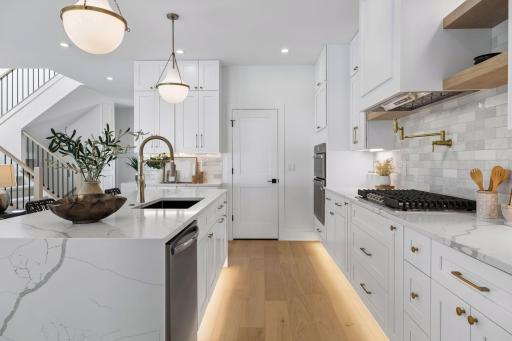 5705 Dupont Avenue South - - 0014.jpg