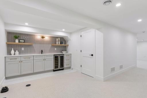 5705 Dupont Avenue South - - 0042.jpg
