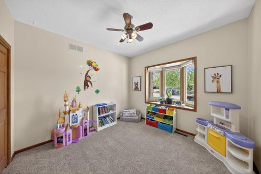 801 Grandview Court SE, Stewartville, MN 55976
