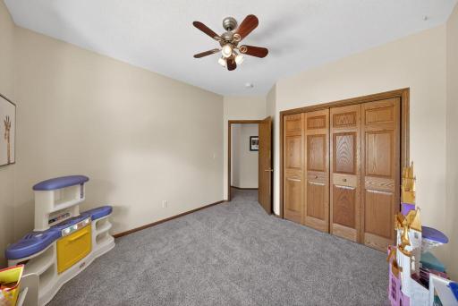 801 Grandview Court SE, Stewartville, MN 55976