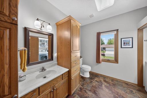 801 Grandview Court SE, Stewartville, MN 55976