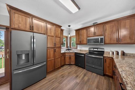 801 Grandview Court SE, Stewartville, MN 55976