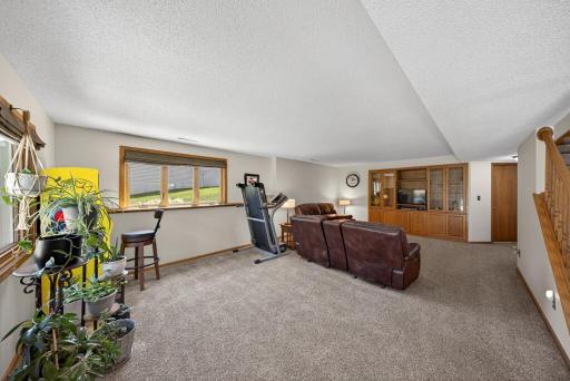 801 Grandview Court SE, Stewartville, MN 55976