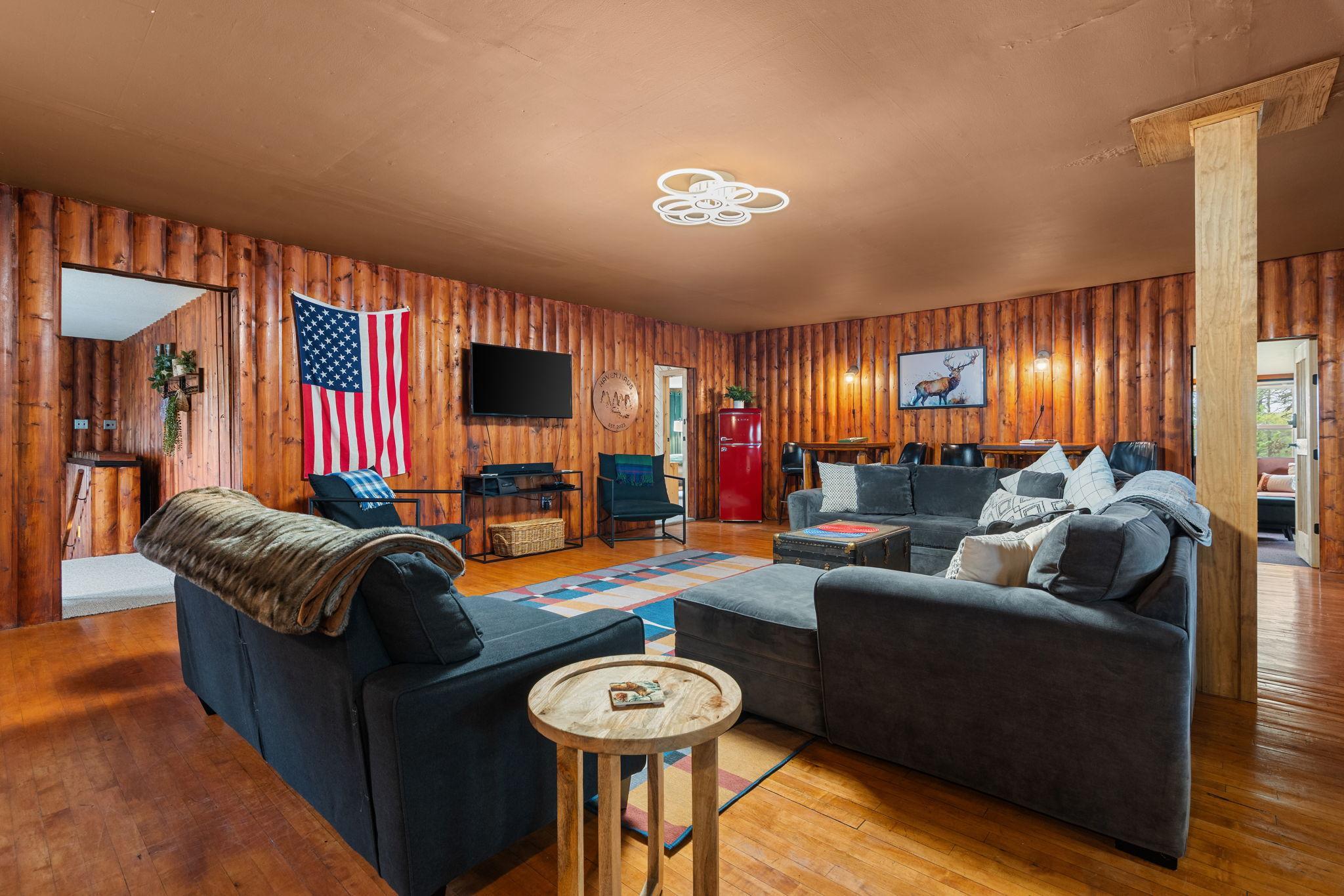 8-web-or-mls-w7341-pair-o-lakes-rd.jpg