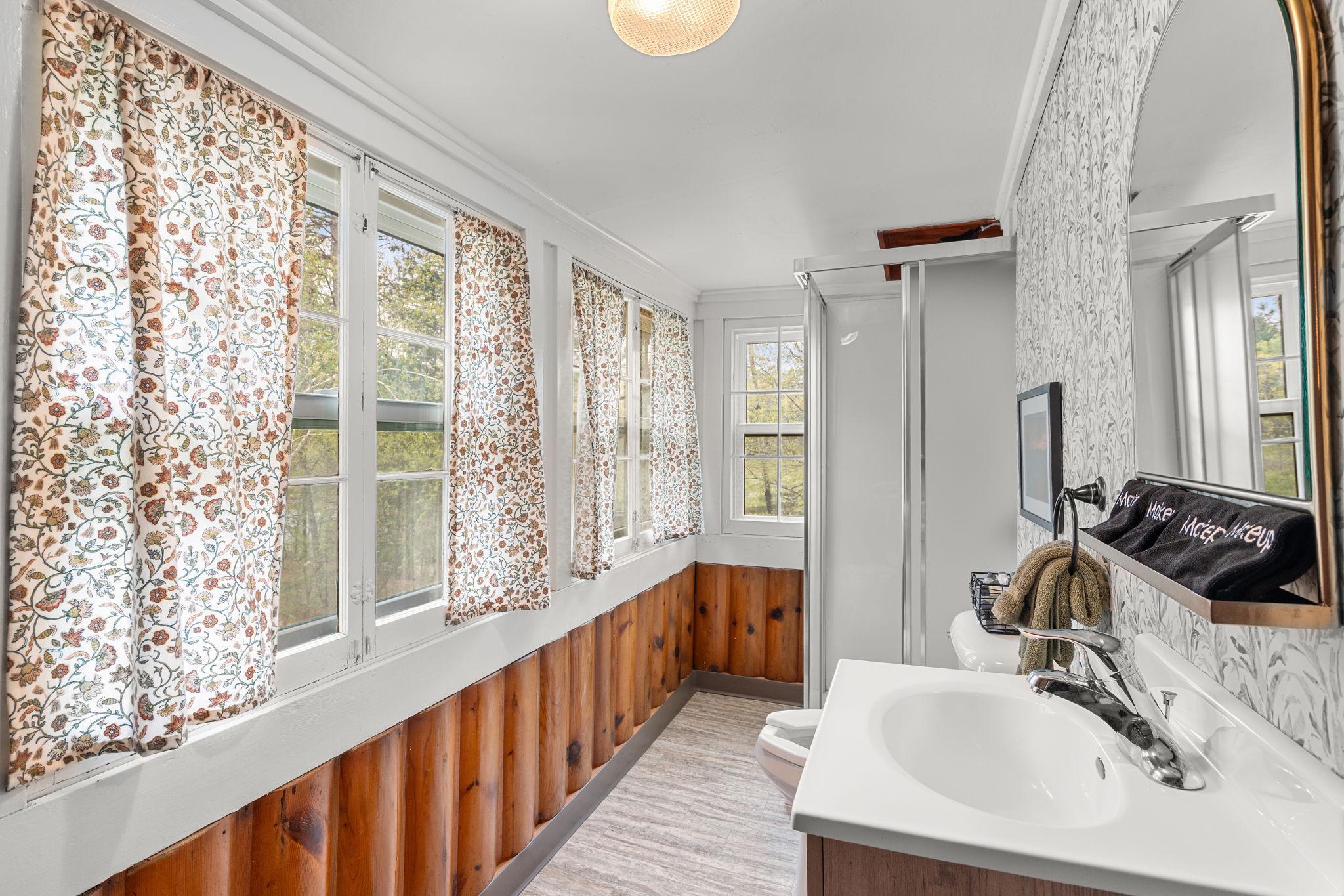 22-web-or-mls-w7341-pair-o-lakes-rd.jpg