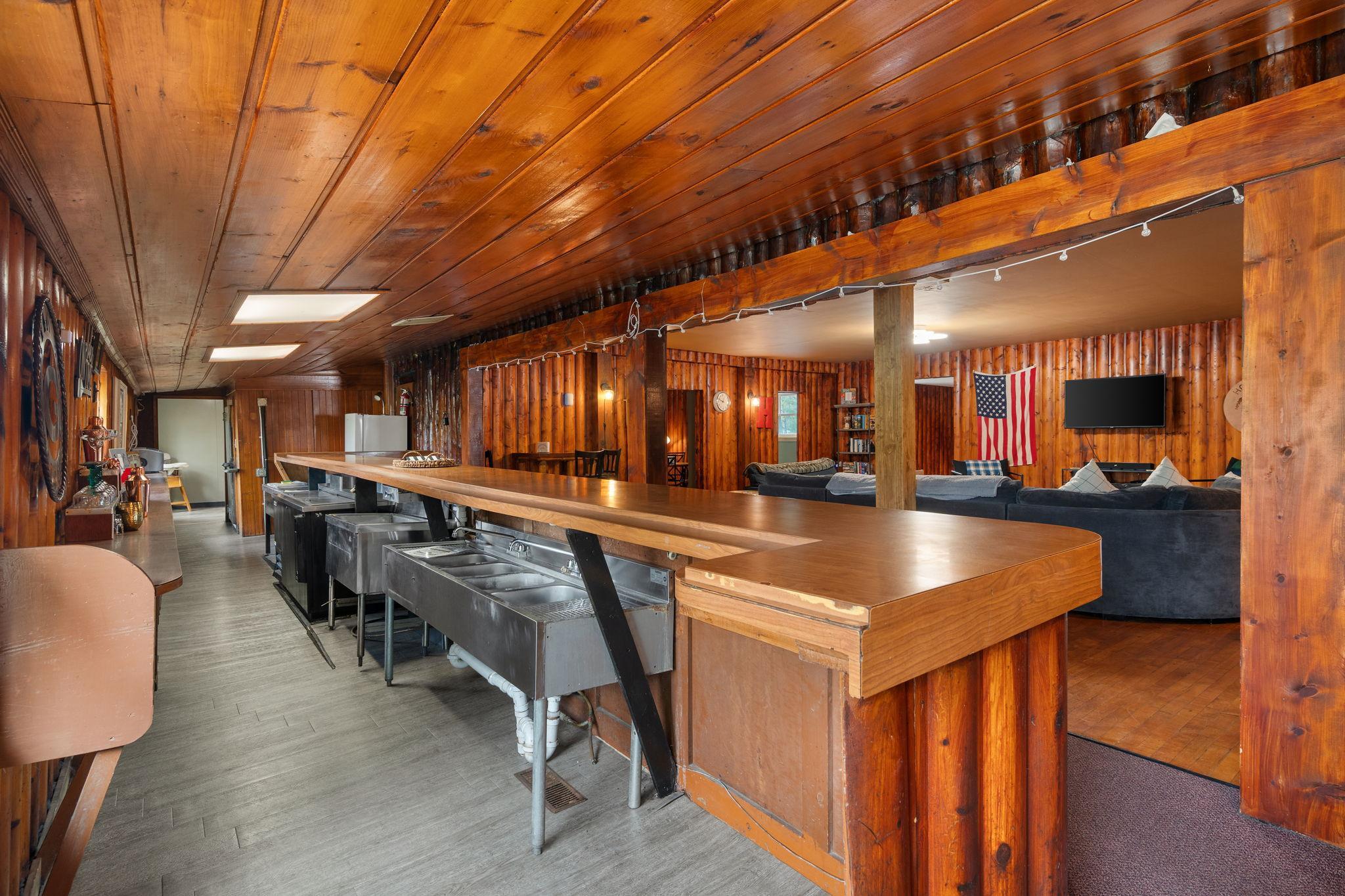 11-web-or-mls-w7341-pair-o-lakes-rd.jpg