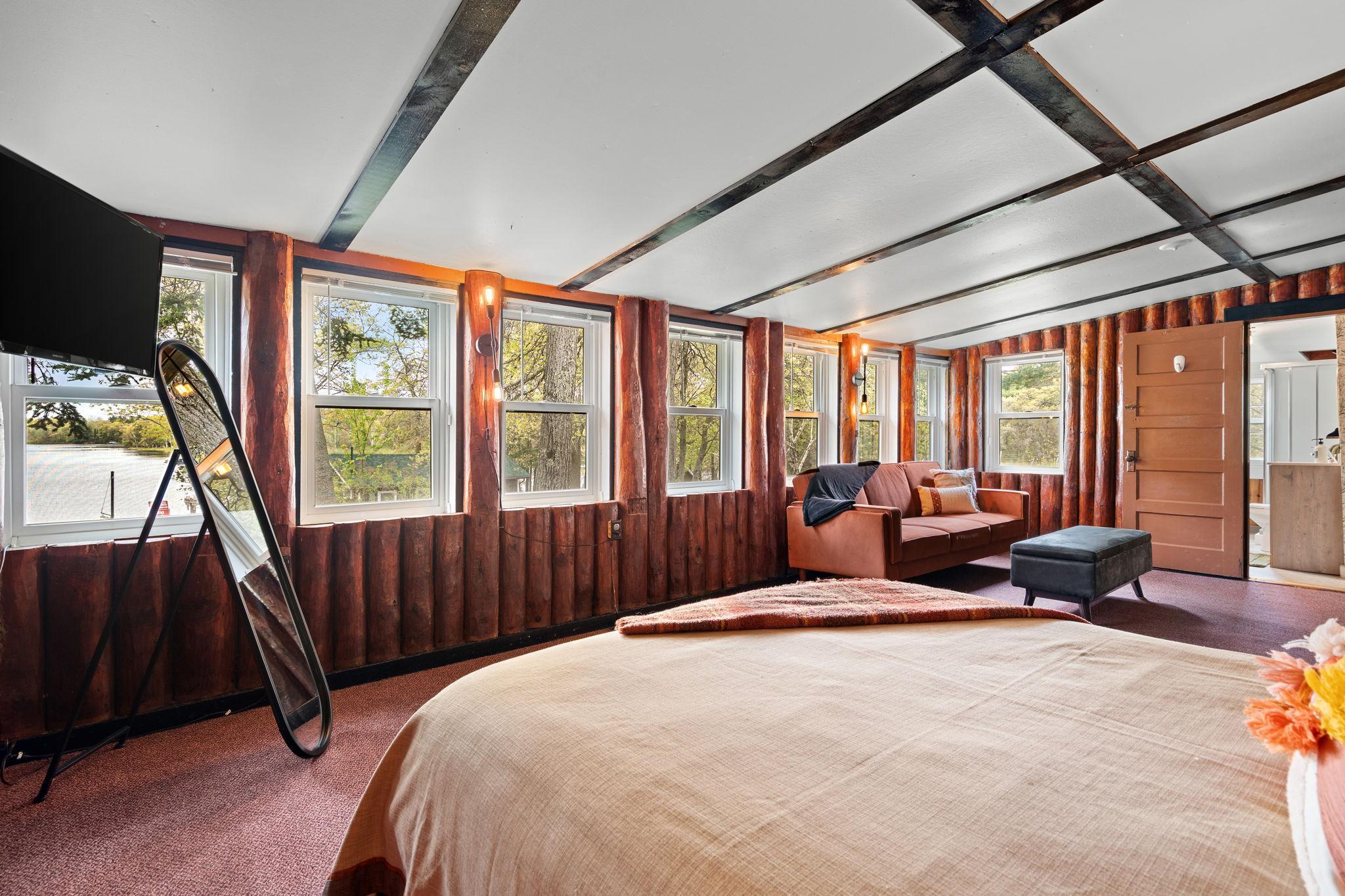21-web-or-mls-w7341-pair-o-lakes-rd.jpg