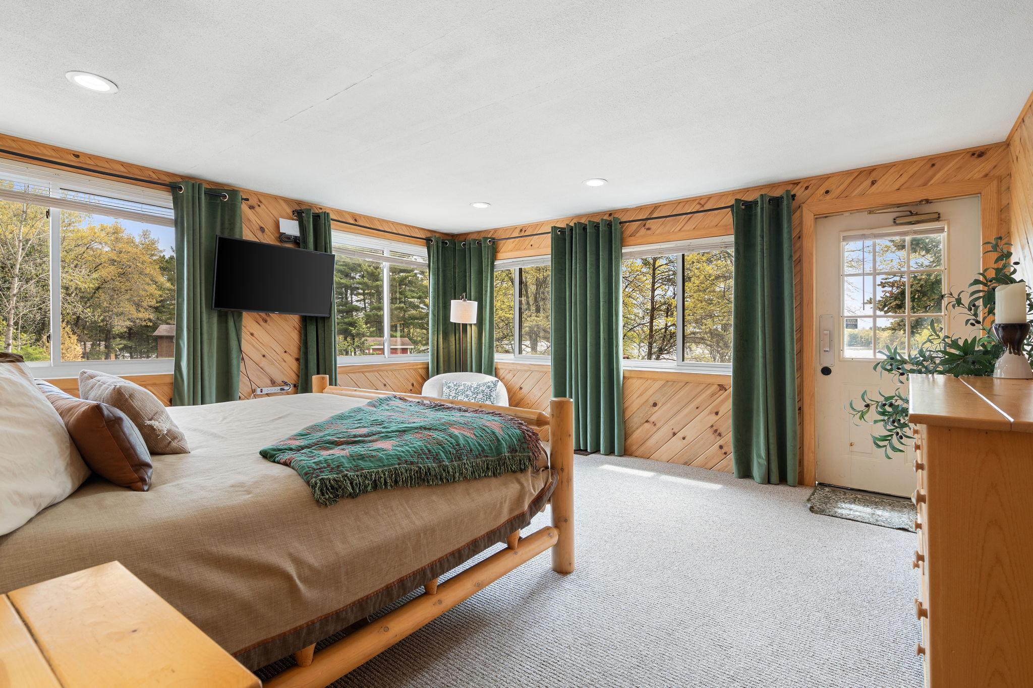 24-web-or-mls-w7341-pair-o-lakes-rd.jpg
