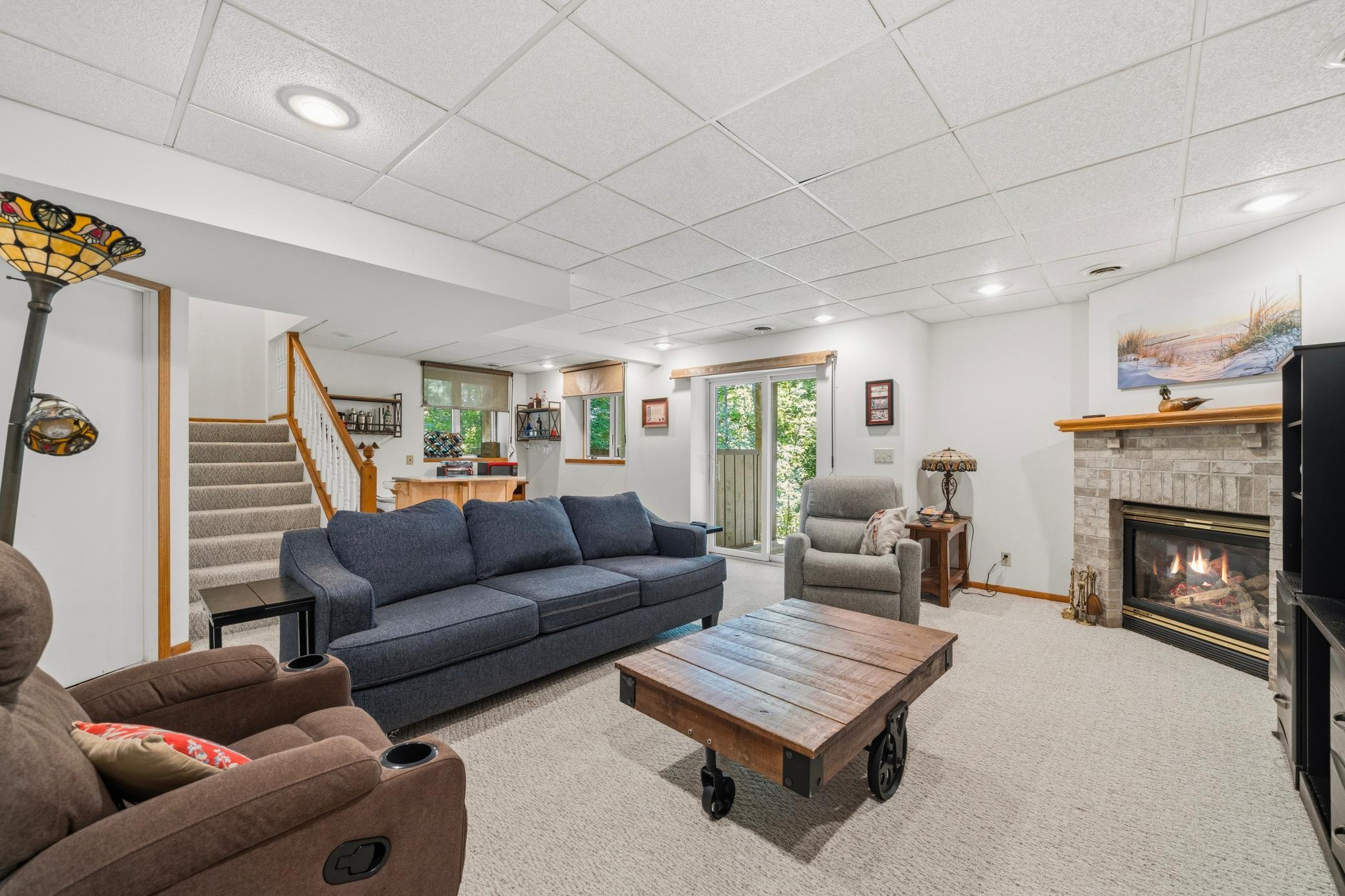 Lower Level-Cozy Place for a Cool Summer Evening