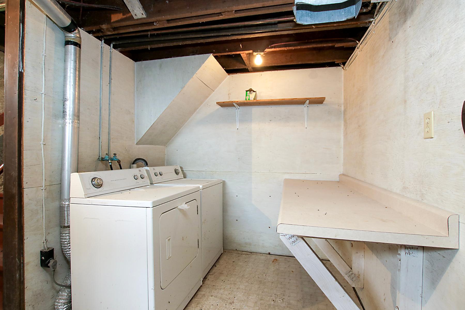 laundry room.jpg