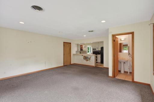 2071 Lindy Avenue, Saint Paul, MN 55113