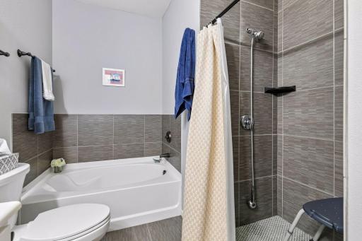 12501 Nicollet Avenue, 409, Burnsville, MN 55337