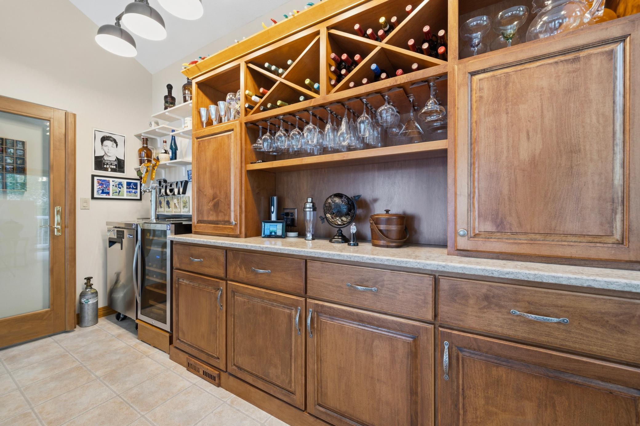 Cheers to game days, celebrations, and everyday moments made better at the built-in bar.