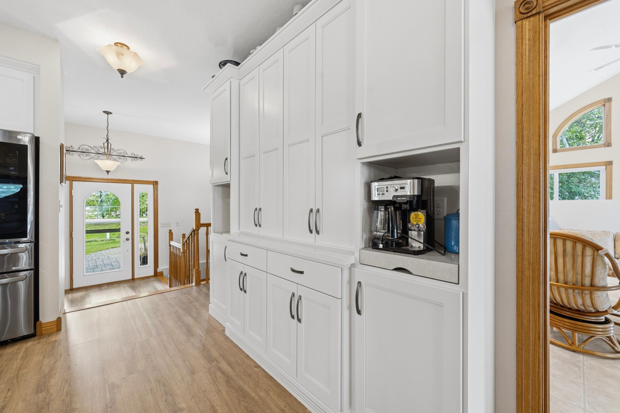 You won't lack in storage/prep space!