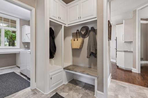 Whether you're unloading groceries, dropping backpacks or coming home from a day on the golf course, this hardworking space helps keep the rest of the home effortlessly organized.