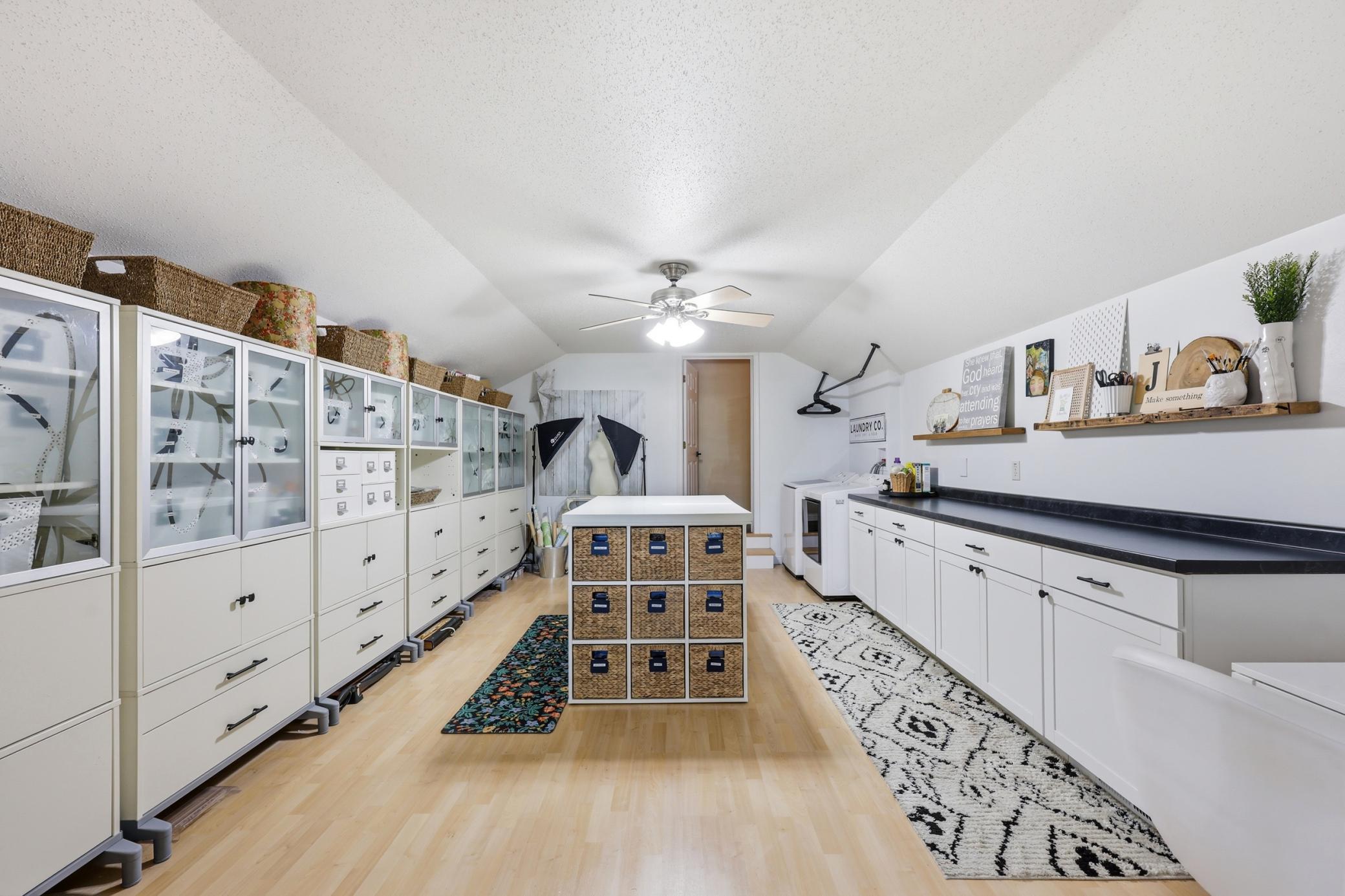 SECOND LAUNDRY AREA