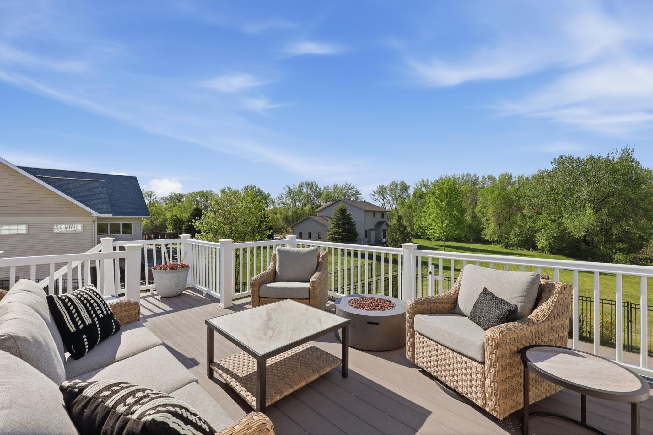 UPPER LEVEL PATIO