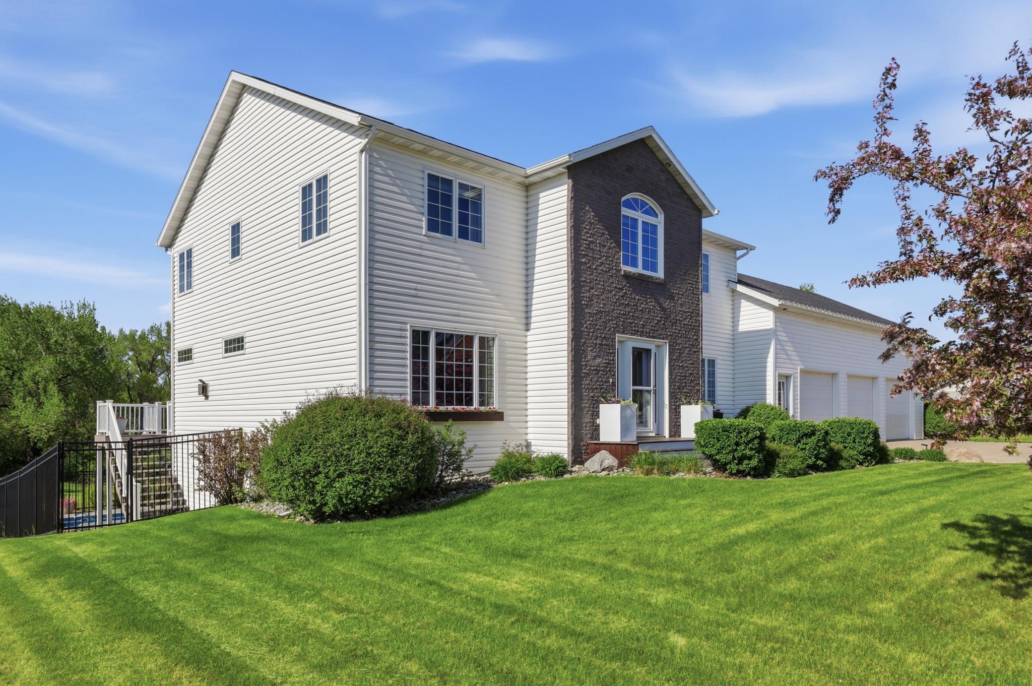 WELCOME TO 2309 HILLCREST LANE