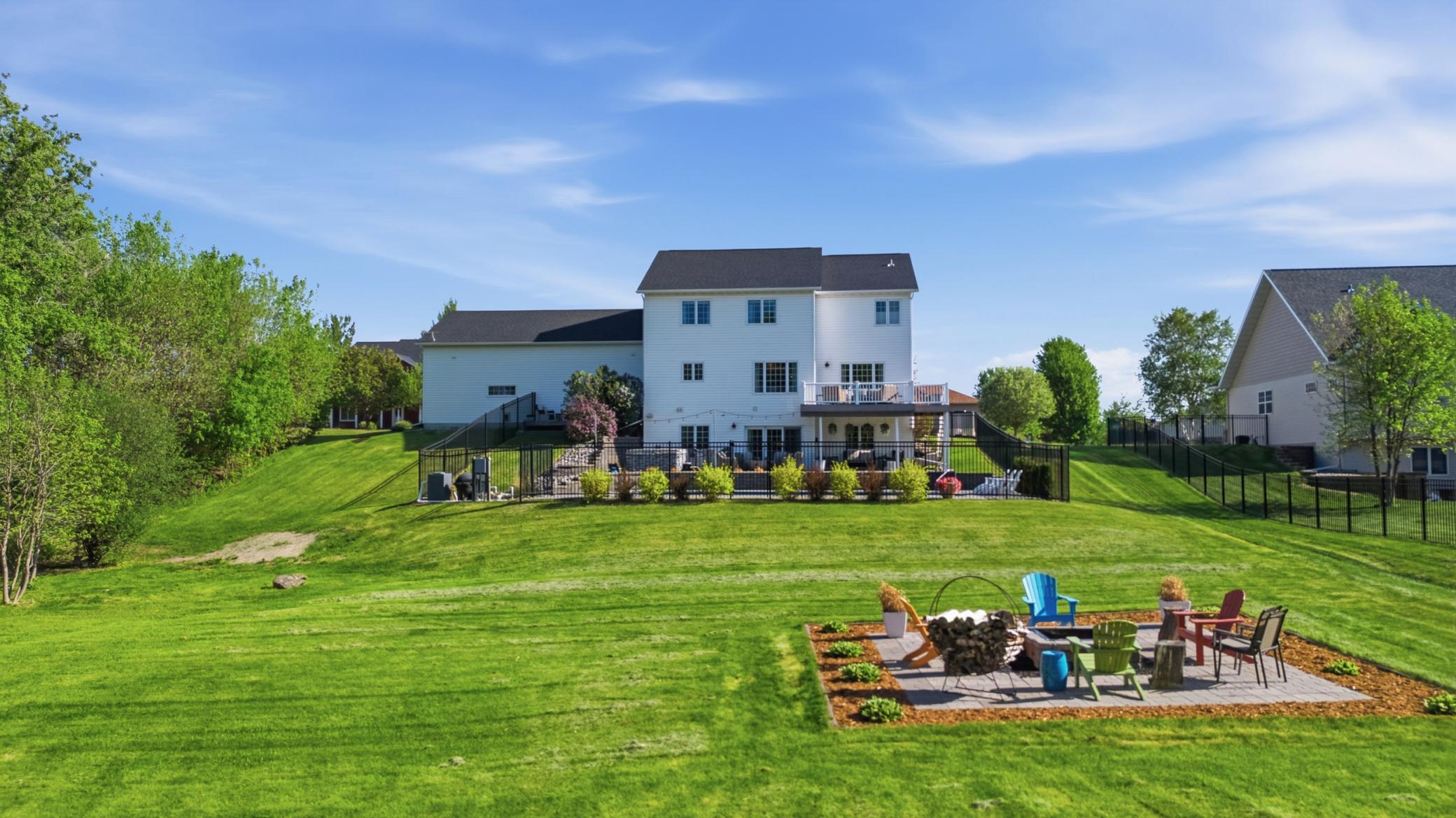 WELCOME TO 2309 HILLCREST LANE