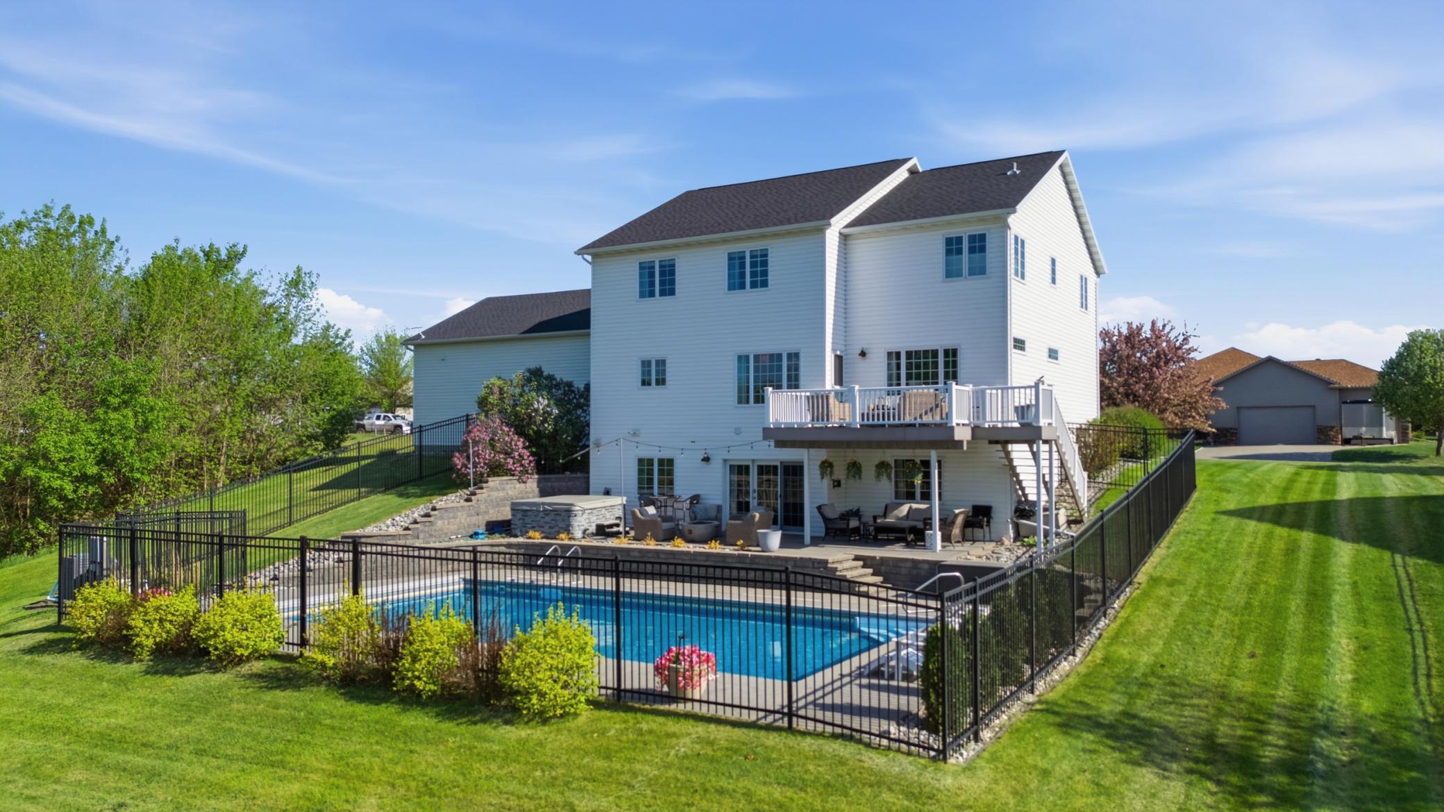 WELCOME TO 2309 HILLCREST LANE