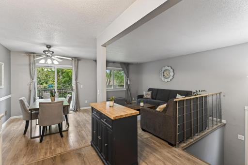 841 Evergreen Circle, Burnsville, MN 55337