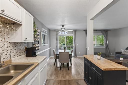 841 Evergreen Circle, Burnsville, MN 55337