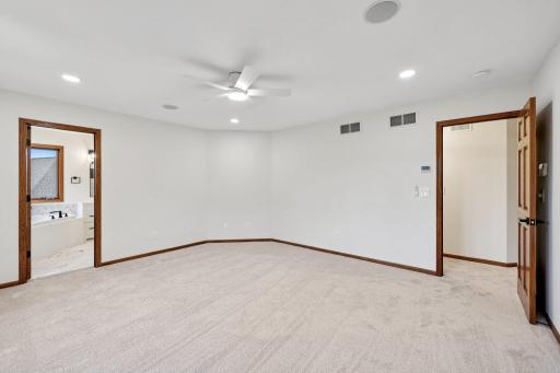 10175 Powers Lake Trail, Saint Paul, MN 55129