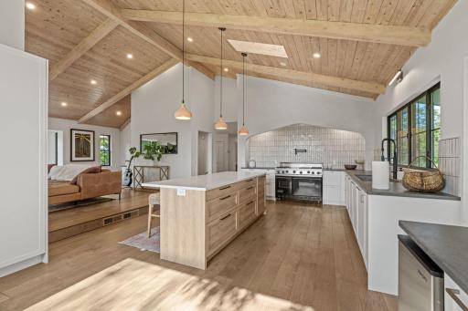 92-web-or-mls-9060 County Rd 26-5.jpg