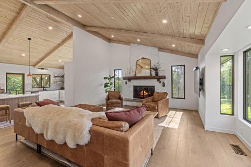 102-web-or-mls-9060 County Rd 26-15.jpg