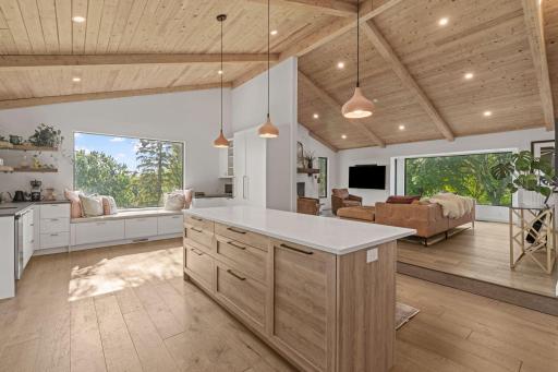 91-web-or-mls-9060 County Rd 26-4.jpg