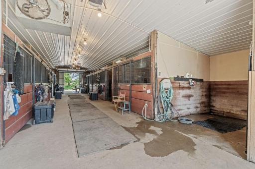 157-web-or-mls-9060 County Rd 26-70.jpg