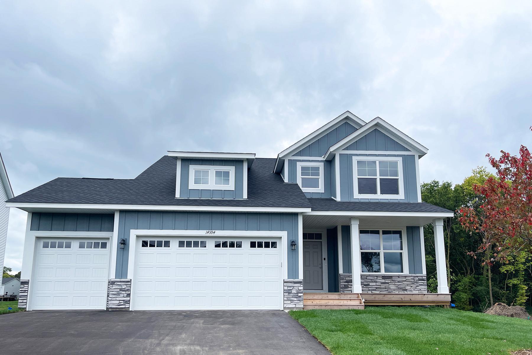 Photo of previously finished home of same floor plan.