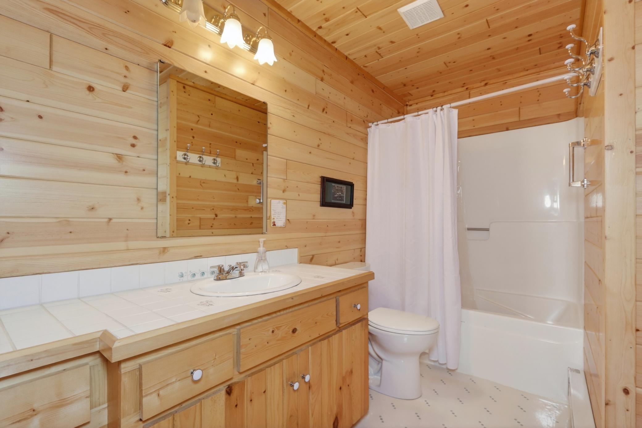 Main Floor Full Bath