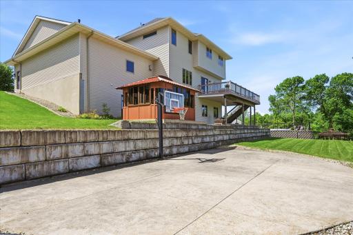101 Gibson Court, Buffalo, MN 55313