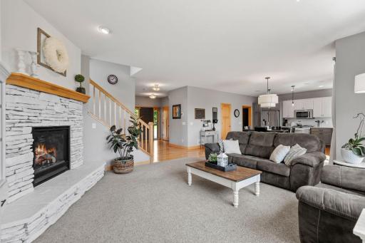 17662 Hayes Avenue, Lakeville, MN 55044