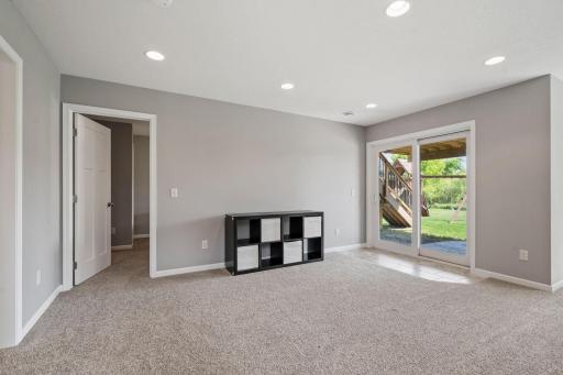 17662 Hayes Avenue, Lakeville, MN 55044