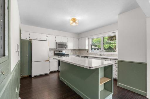 Kitchen with Center Island