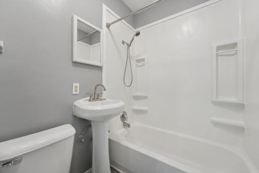 1008 Lowry Avenue N, Minneapolis, MN 55411