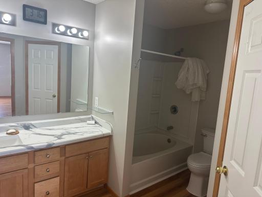 130 River Woods Drive W, Saint Paul Park, MN 55071