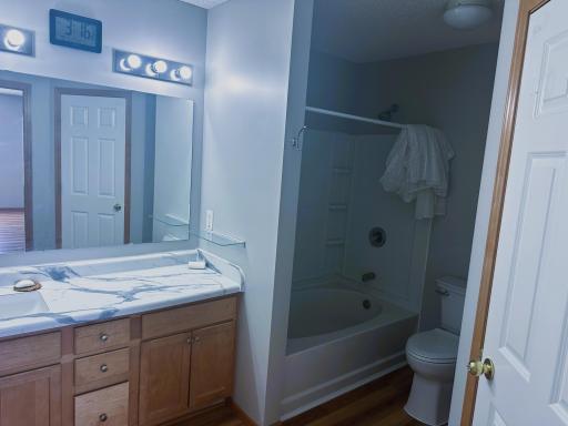 130 River Woods Drive W, Saint Paul Park, MN 55071