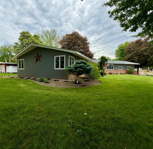 306 S Fairview Drive, Luverne, MN 56156