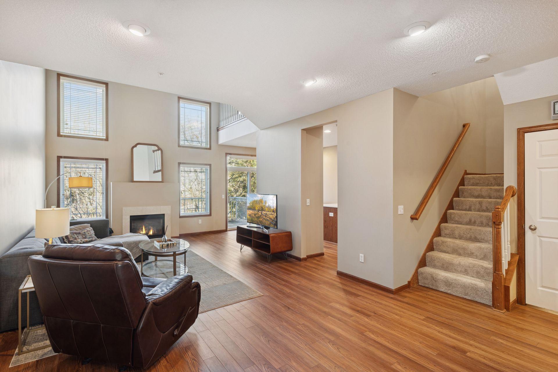 Spacious living room