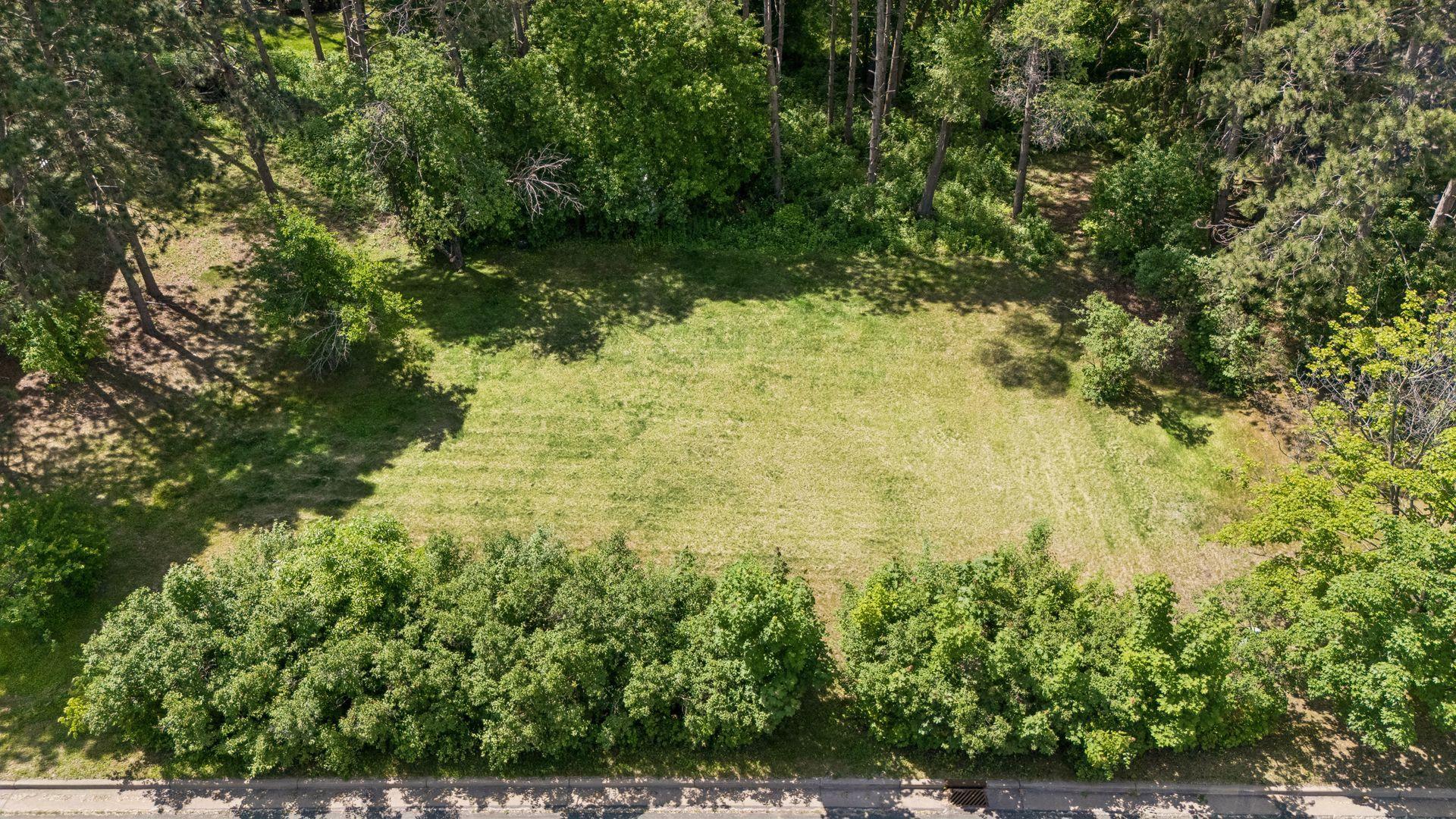 Bring your vision to this incredible mature lot!