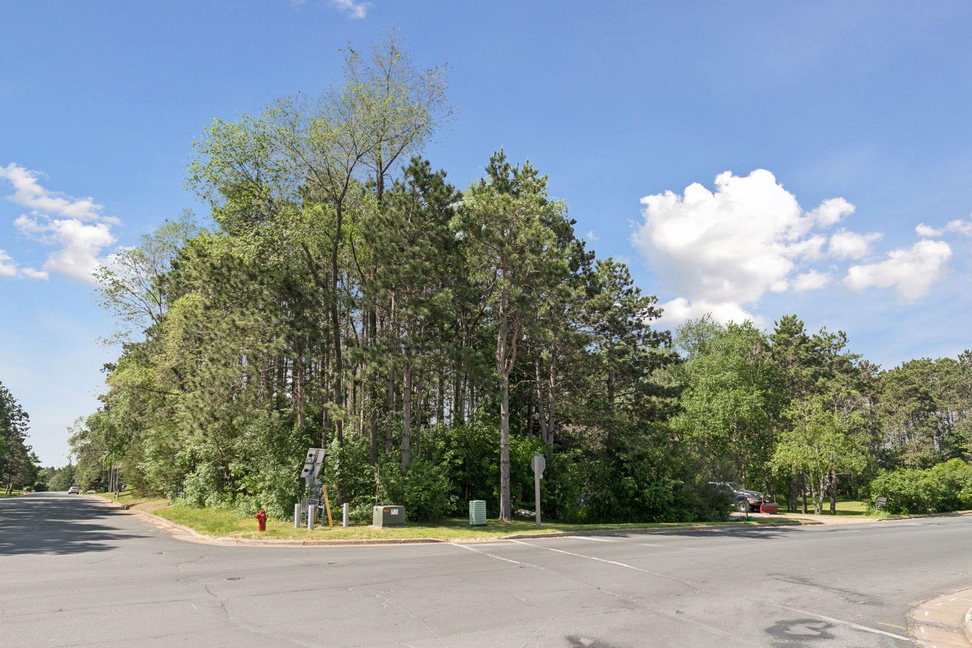 See supplemental CSM for utility easement at the corner of Krattley and 10th St N